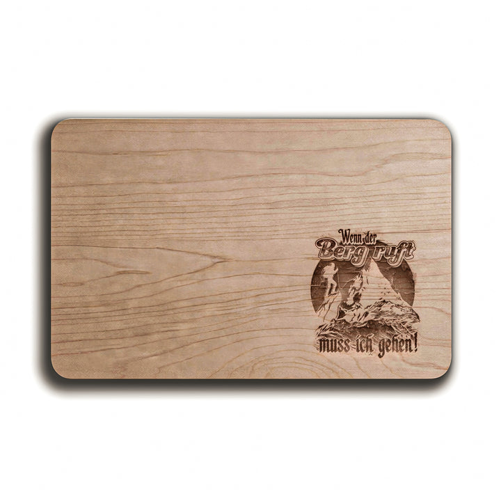 Der Berg ruft Schneidebrett | Frühstücksbrettchen mit Gravur Wander Holzbrett Bergsteiger Küchenbrett