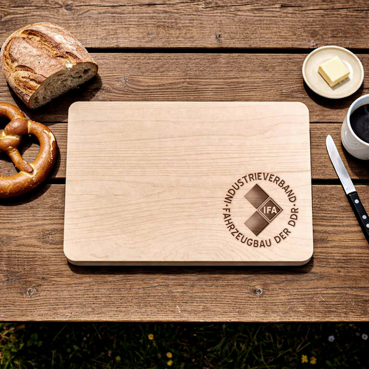 IFA Schneidebrett | Frühstücksbrettchen mit Gravur DDR Küchenbrett Holzbrett Ostalgie | M1